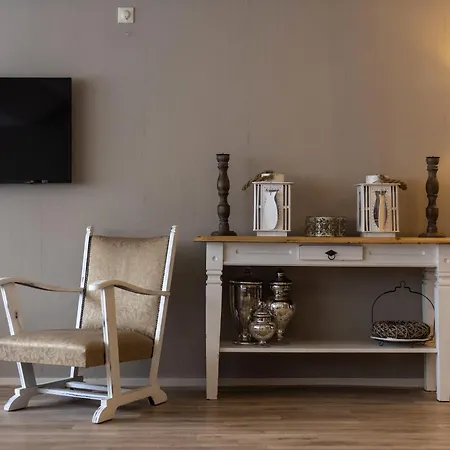 De Hoeve Hotel